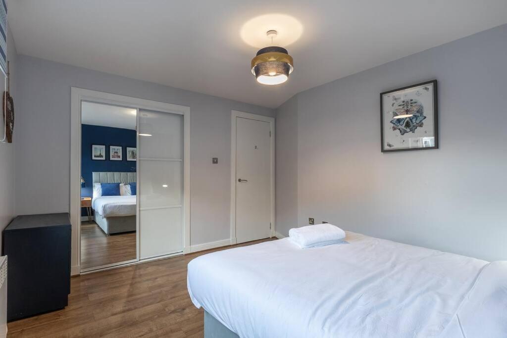 ** Modern Merchant City 1 Bed Apartment With Free Parking ** Glasgow Eksteriør billede