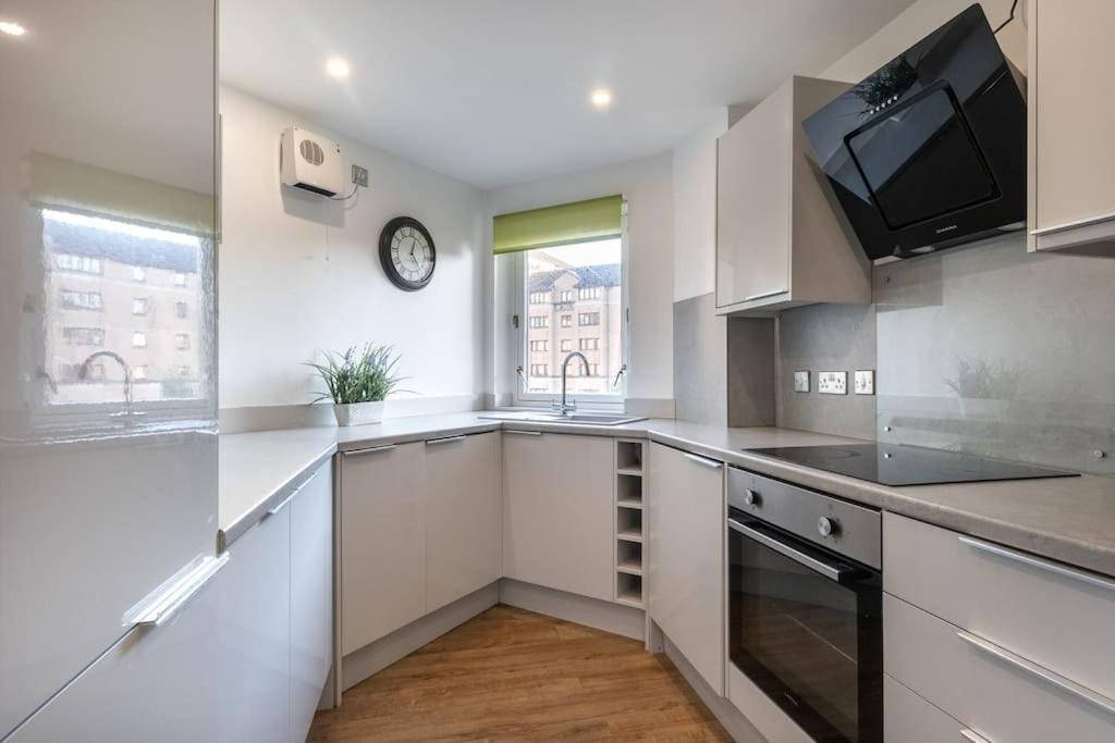 ** Modern Merchant City 1 Bed Apartment With Free Parking ** Glasgow Eksteriør billede
